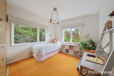 Photo of property in 7 Titiro Moana Road, Korokoro, Lower Hutt, 5012