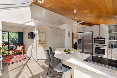 Photo of property in 1/4 Omana Road, Milford, Auckland, 0620