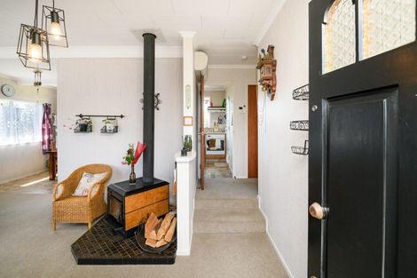 Photo of property in 7 Haast Place, Awapuni, Palmerston North, 4412