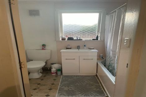 Photo of property in 2 Paewai Road, Glen Eden, Auckland, 0602