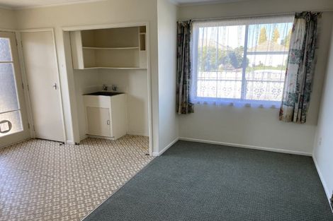 Photo of property in 1/1013 Duke Street, Mahora, Hastings, 4120