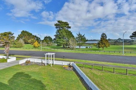 Photo of property in 19 Stella Drive, Clarks Beach, 2122