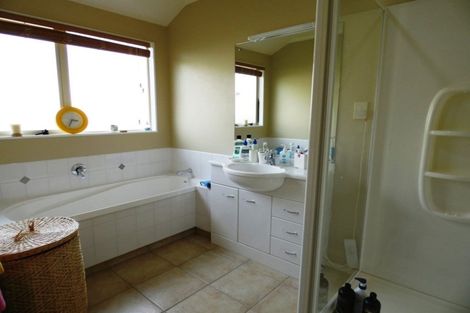 Photo of property in 19 Richfield Crescent, Westgate, Auckland, 0614