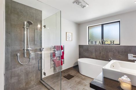 Photo of property in 3 Wood Leigh, Paraparaumu Beach, Paraparaumu, 5032