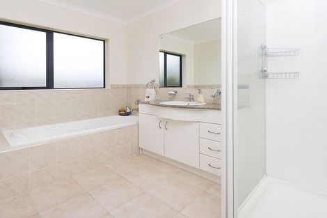 Photo of property in 9 Shankill Place, East Tamaki, Auckland, 2013