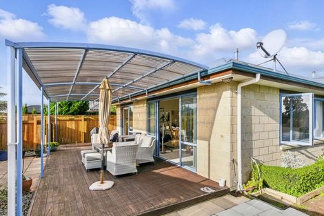 Photo of property in 41 Holcombe Drive, Paraparaumu, 5032