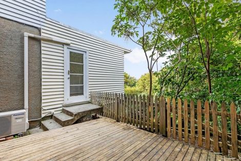 Photo of property in 3/8 Mataroa Avenue, Northland, Wellington, 6012