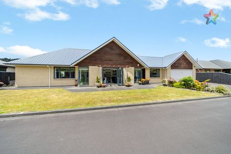 Photo of property in 7 Cottle Heath Close, Manor Park, Lower Hutt, 5019