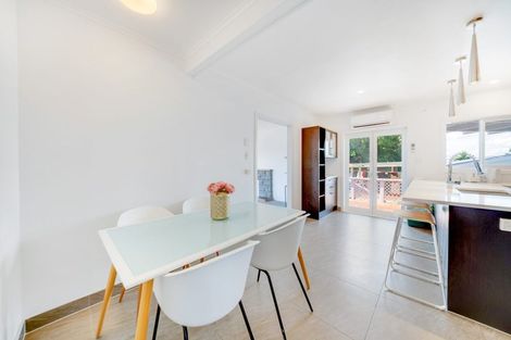 Photo of property in 9 O'connell Street, Manurewa, Auckland, 2102