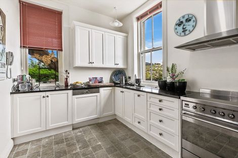 Photo of property in 16b Hadfield Terrace, Kelburn, Wellington, 6012