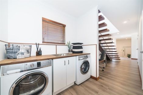 Photo of property in 413 Aokautere Drive, Aokautere, Palmerston North, 4471