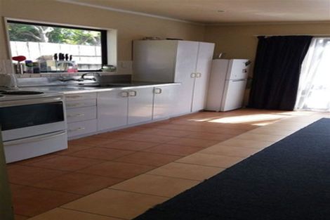 Photo of property in 13 Glengarry Road, Glen Eden, Auckland, 0602