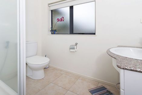 Photo of property in 9 Shankill Place, East Tamaki, Auckland, 2013