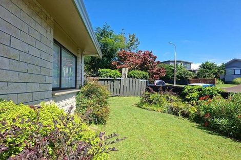 Photo of property in 16a Ruamoana Place, Omokoroa, 3114