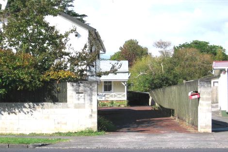 Photo of property in 2/108 Portage Road, New Lynn, Auckland, 0600