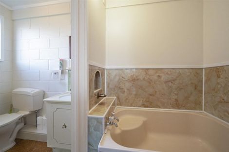 Photo of property in 36 Mawhitiwhiti Road, Normanby, Hawera, 4614