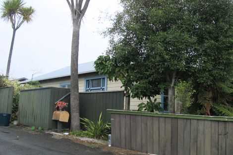 Photo of property in 9 Lawrence Road, Hospital Hill, Napier, 4110