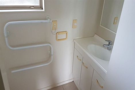 Photo of property in 1427 Whangaparaoa Road, Army Bay, Whangaparaoa, 0930