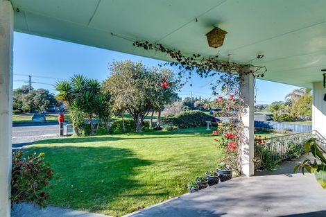 Photo of property in 290 Clifton Road, Te Awanga, 4102