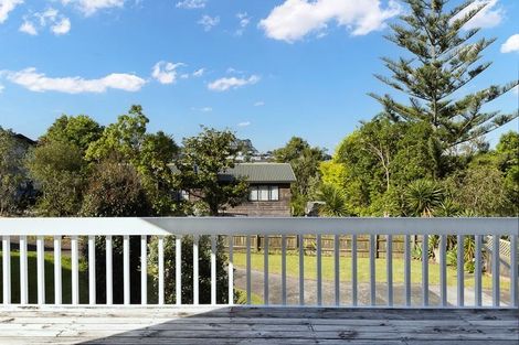 Photo of property in 11b Dobell Road, Stanmore Bay, Whangaparaoa, 0932