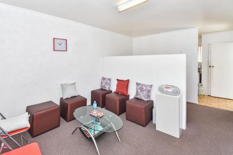 Photo of property in 2/17 Russell Road, Manurewa, Auckland, 2102