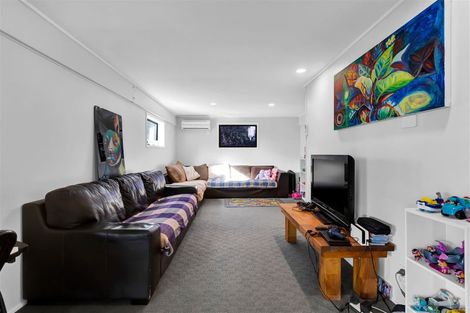 Photo of property in 11 Erica Place, Bell Block, New Plymouth, 4312
