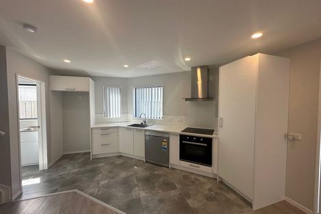 Photo of property in 8 Whangamaru Way, Papakura, 2110