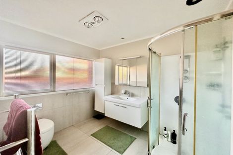 Photo of property in 14 Bellfield Road, Opaheke, Papakura, 2113