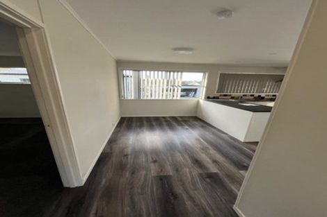 Photo of property in 99 Farquhar Road, Glendene, Auckland, 0602