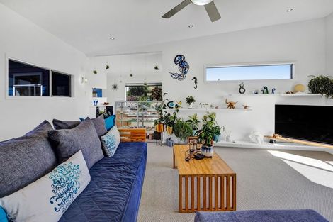 Photo of property in 475 Manawapou Road, Hawera, 4672