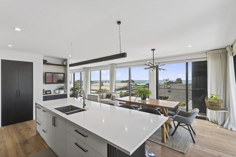 Photo of property in 8 Kowhai Street, Strandon, New Plymouth, 4312