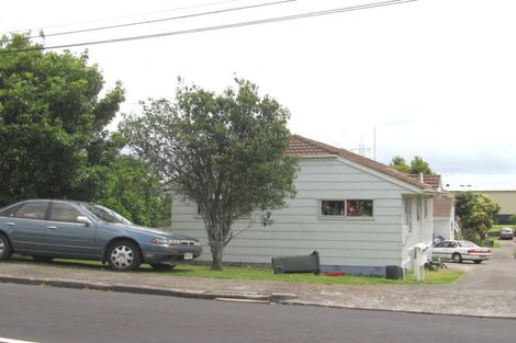 Photo of property in 2/130 Panama Road, Mount Wellington, Auckland, 1062