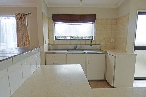 Photo of property in 1/8 Woodside Road, Massey, Auckland, 0614