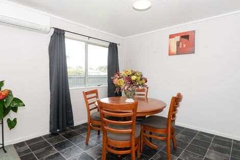 Photo of property in 29 Acacia Street, Kelvin Grove, Palmerston North, 4414