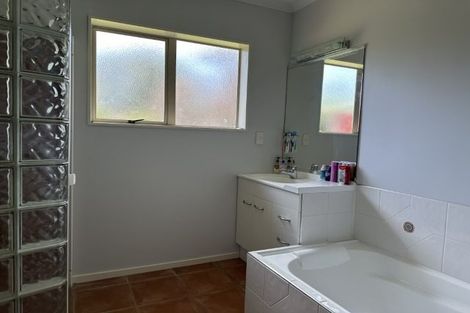 Photo of property in 10 Heronvale Way, Brookfield, Tauranga, 3110