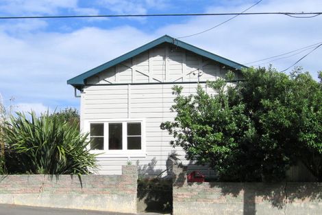 Photo of property in 84 Russell Terrace, Berhampore, Wellington, 6023