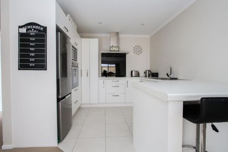 Photo of property in 34 Ridgedale Crescent, Flagstaff, Hamilton, 3210