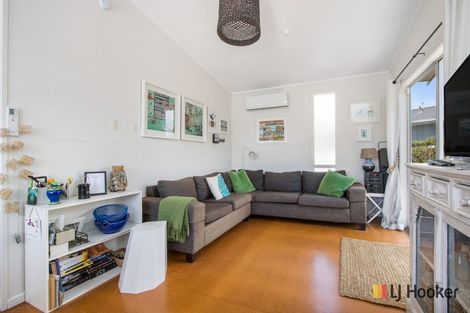 Photo of property in 17 Leo Street, Waihi Beach, 3611