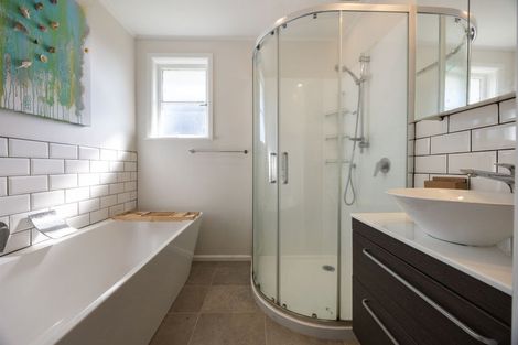 Photo of property in 13 Kingsley Street, St Andrews, Hamilton, 3200