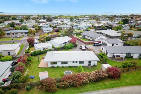 Photo of property in 6 Barbara Grove, Papamoa Beach, Papamoa, 3118