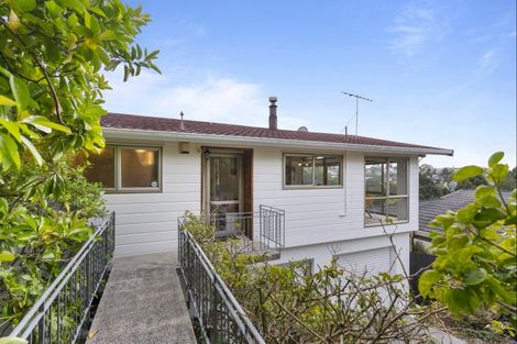 Photo of property in 12 Mcdowell Crescent, Hillcrest, Auckland, 0627