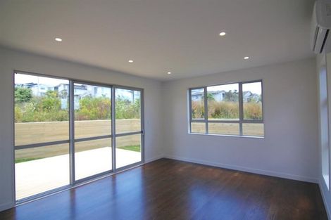 Photo of property in 32 Remuremu Street, Long Bay, Auckland, 0630