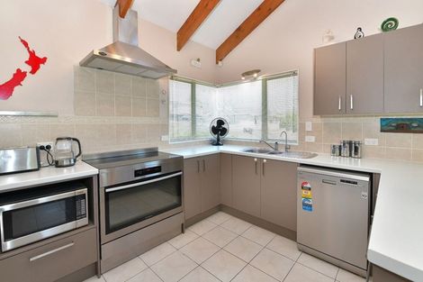 Photo of property in 23 Rakino Avenue, Manly, Whangaparaoa, 0930