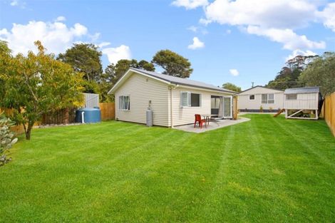 Photo of property in 8 Birdwood Road, Swanson, Auckland, 0612