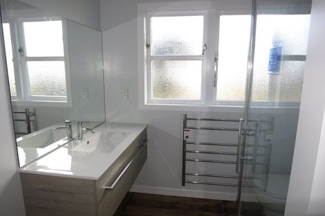 Photo of property in 31 Highbury Road, Highbury, Wellington, 6012