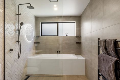 Photo of property in 66 Spur Ridge Rise, Jacks Point, 9371