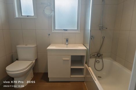 Photo of property in 108 Cascades Road, Pakuranga Heights, Auckland, 2010