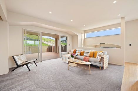 Photo of property in 5 Blue Moon Rise, Langs Beach, 0582