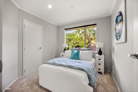 Photo of property in 25 Nimstedt Avenue, Oteha, Auckland, 0632