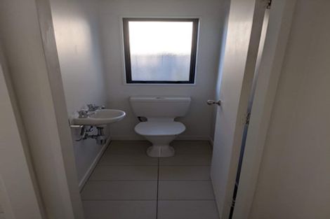 Photo of property in 1b Pollen Street, Johnsonville, Wellington, 6037